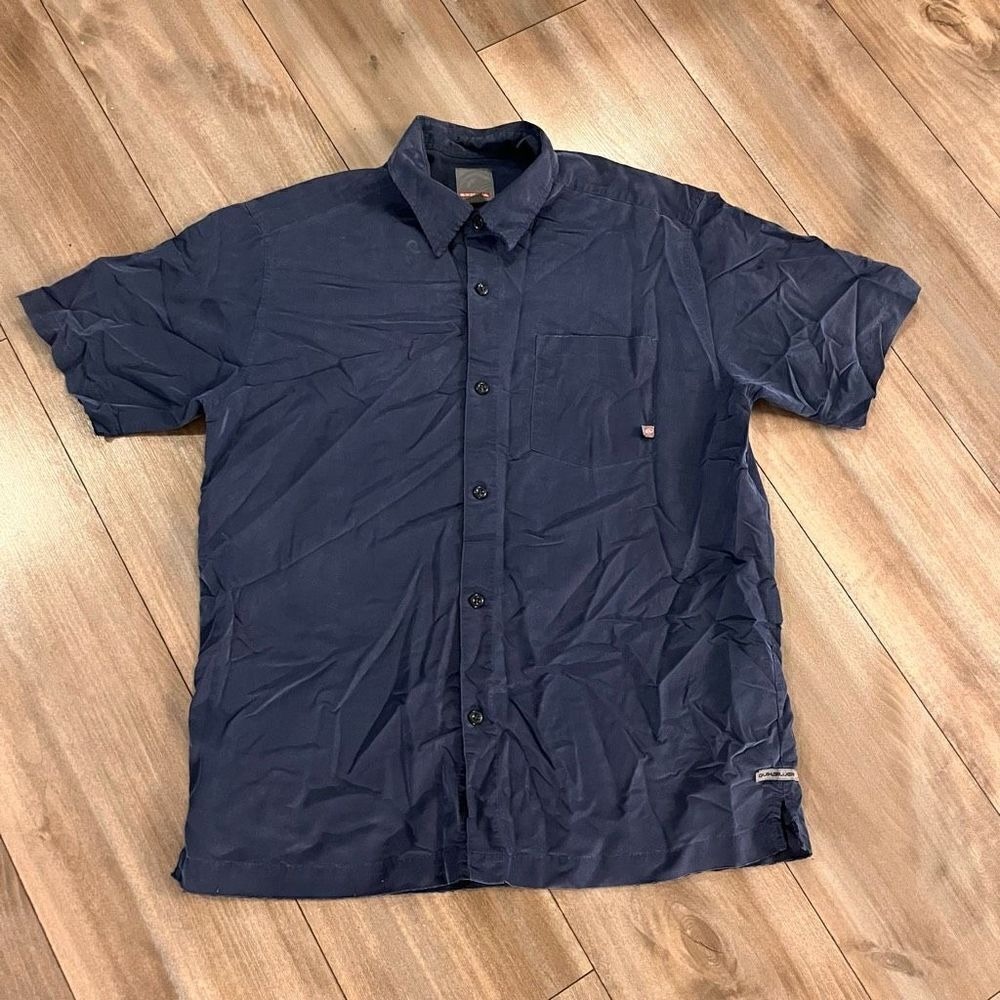 Vintage Quiksilver Navy Short Sleeve Striped Buttonup Men Small P-200